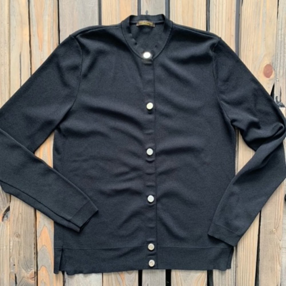 100% Authentic Louis Vuitton Women's Cardigan!